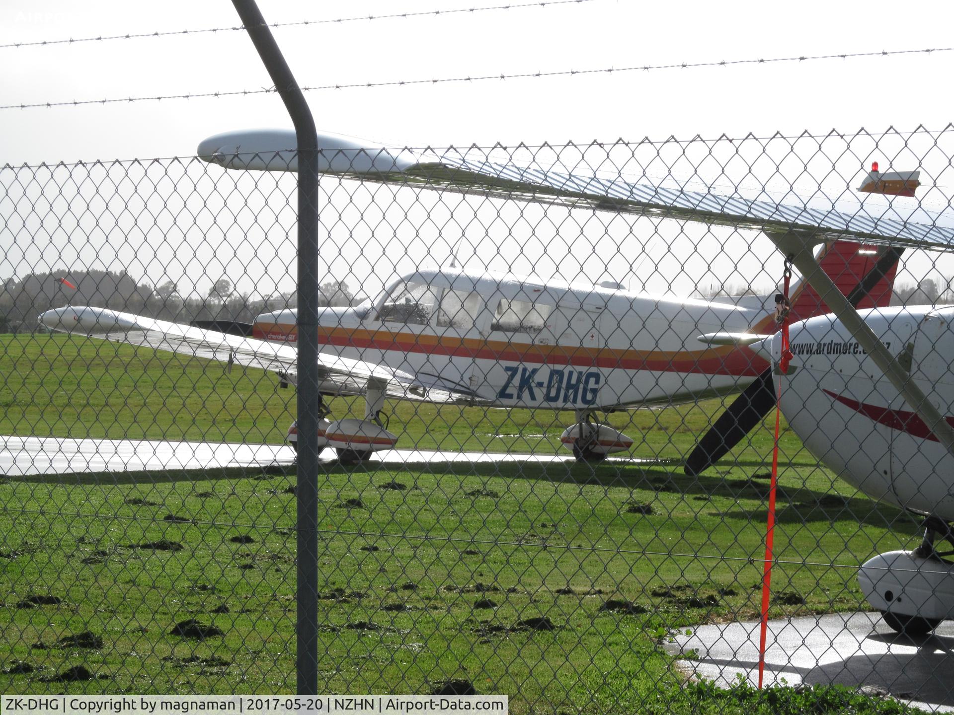 ZK-DHG, Piper PA-32-260 Cherokee Six Cherokee Six C/N 32-699, outside on grass by control tower - lovely airfield to get around