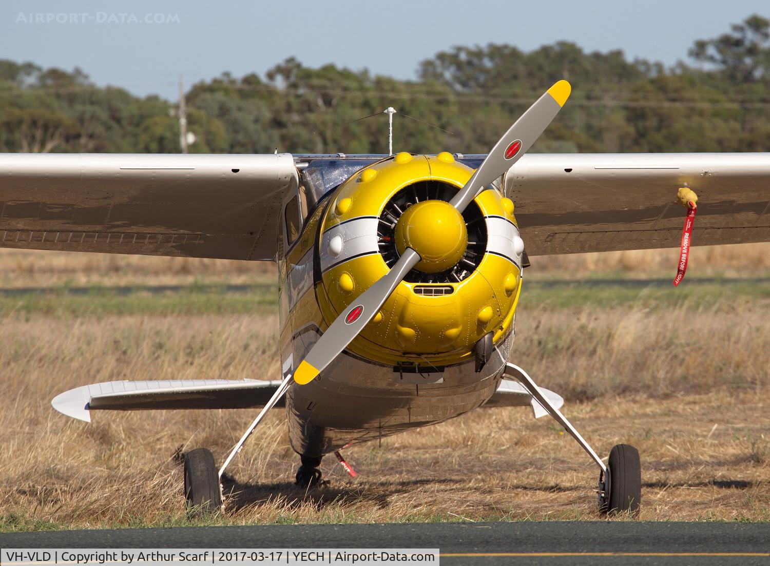 VH-VLD, 1953 Cessna 195B Businessliner C/N 16111, AAAA fly in Echuca March 2017