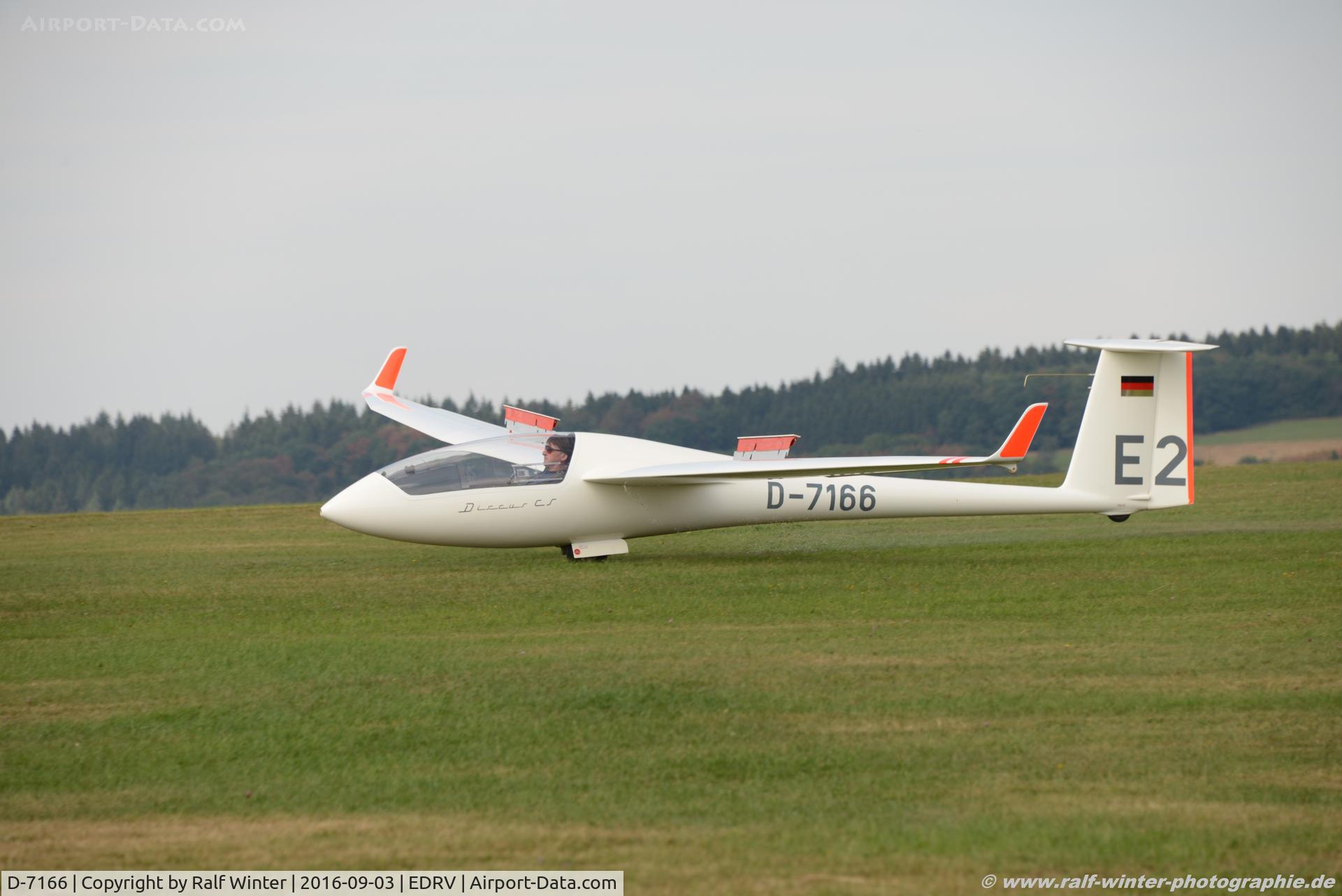 D-7166, Schempp-Hirth Discus CS C/N 096CS, Schempp-Hirth Discus CS - Private - 096CS - D-7166 - 03.09.2016 - EDRV