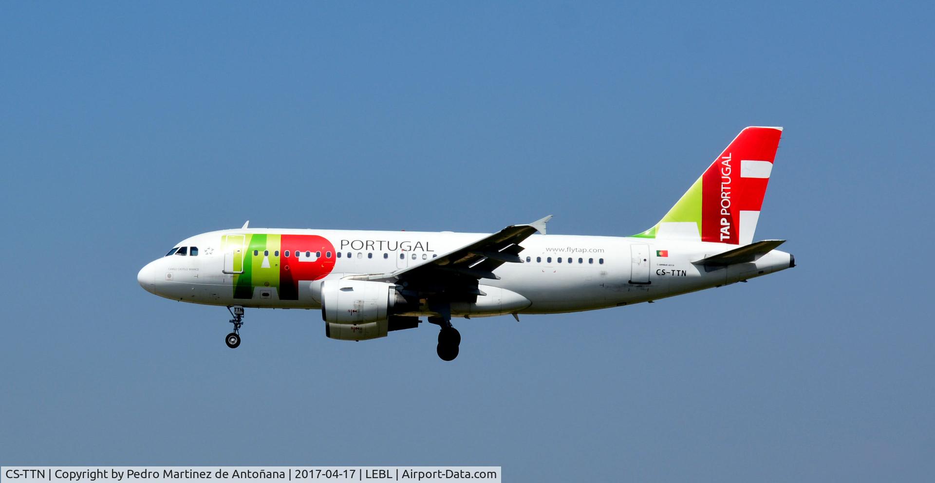 CS-TTN, 1999 Airbus A319-111 C/N 1120, El Prat  -  Barcelona  -  España