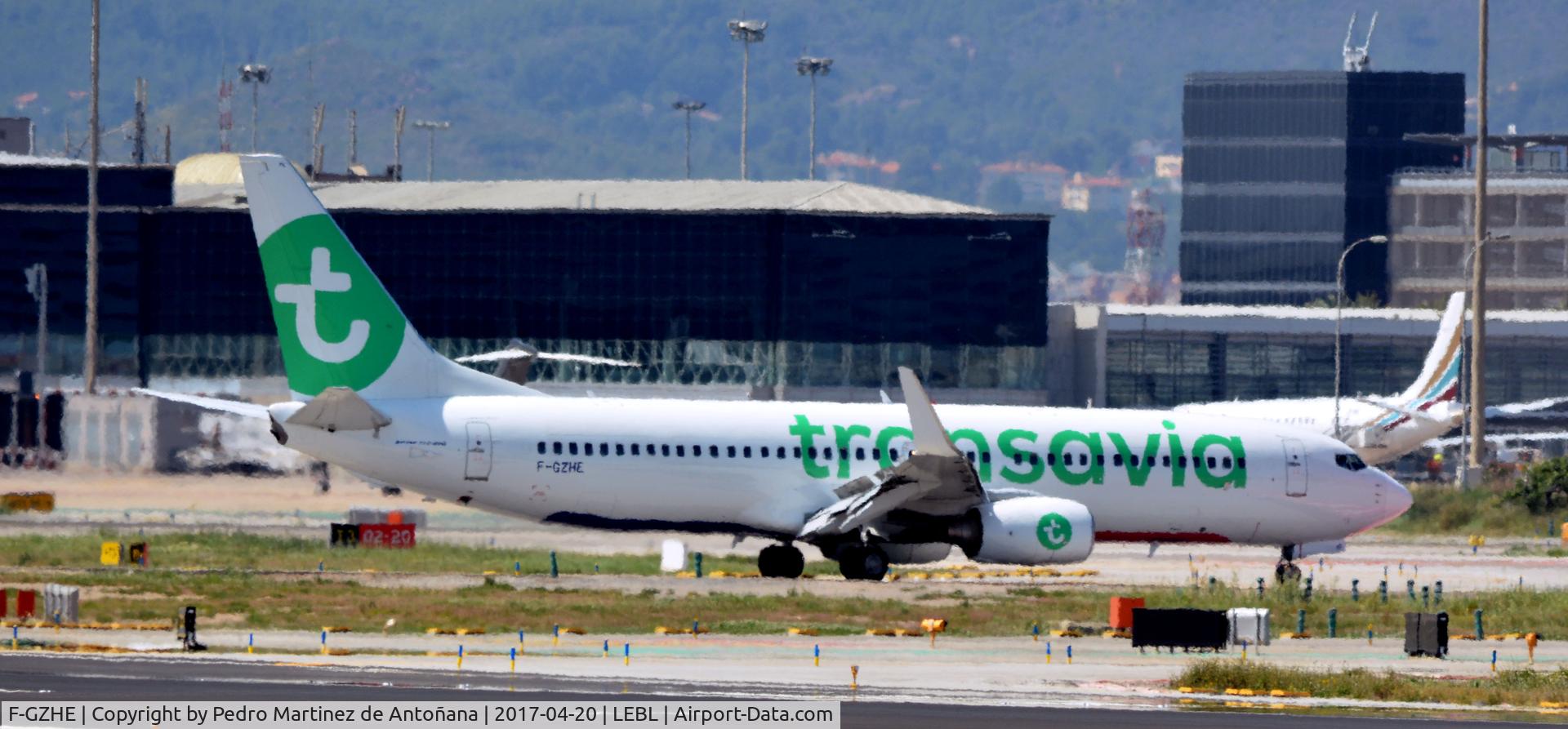 F-GZHE, 2008 Boeing 737-8K2 C/N 29678, El Prat  -  Barcelona  -  España