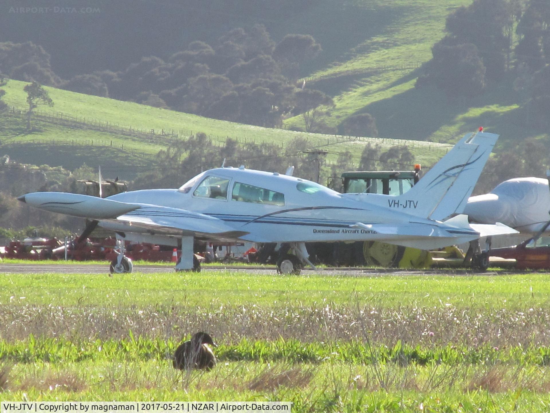 VH-JTV, 1976 Cessna 310R C/N 310R0712, new import to NZ