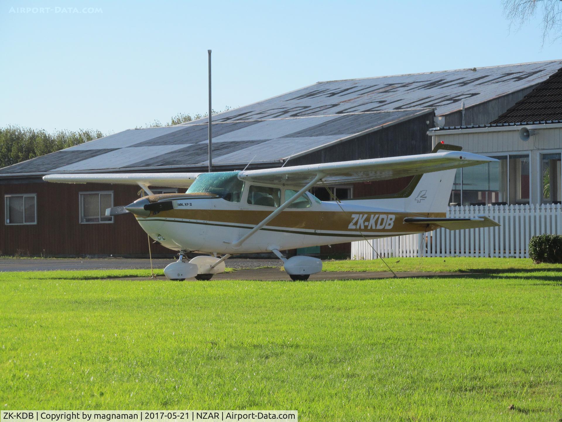 ZK-KDB, Cessna R172K Hawk XP C/N R1722293, old cessna at AMZ