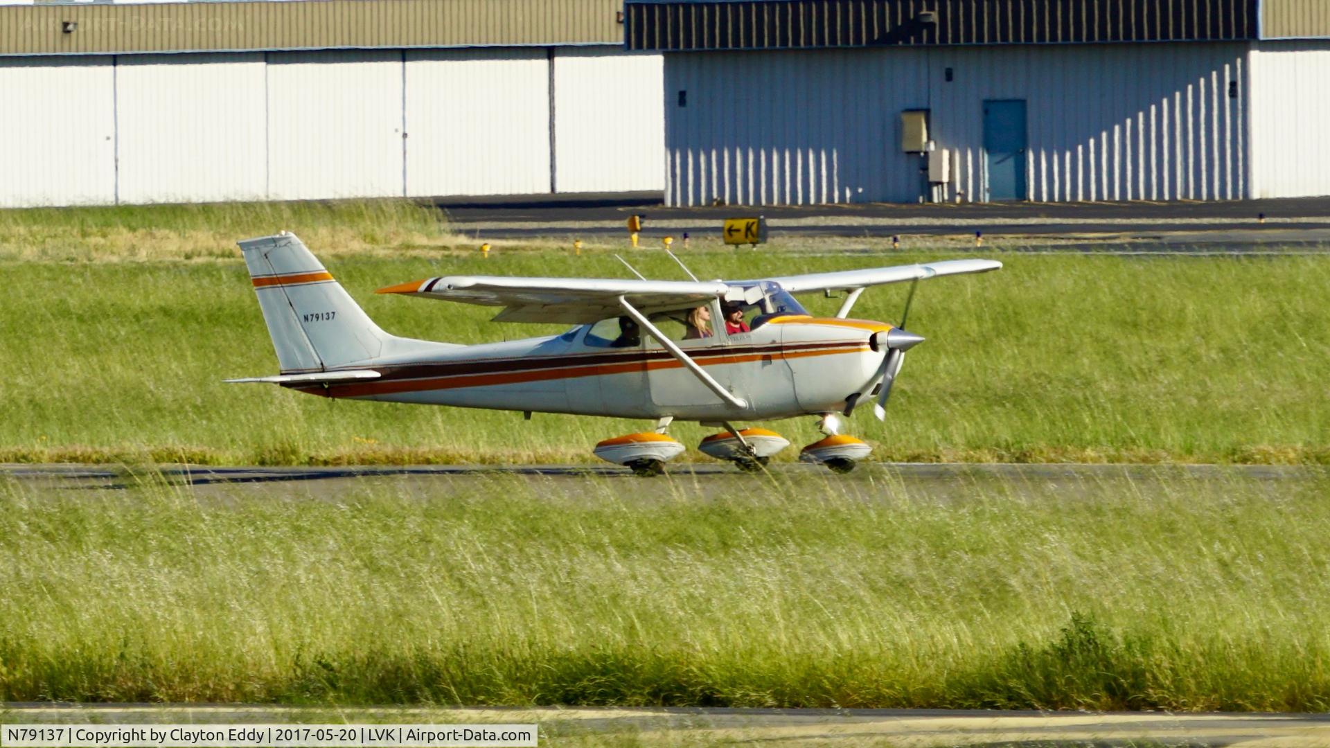 N79137, 1969 Cessna 172K Skyhawk C/N 17257907, Livermore Airport California 2017.