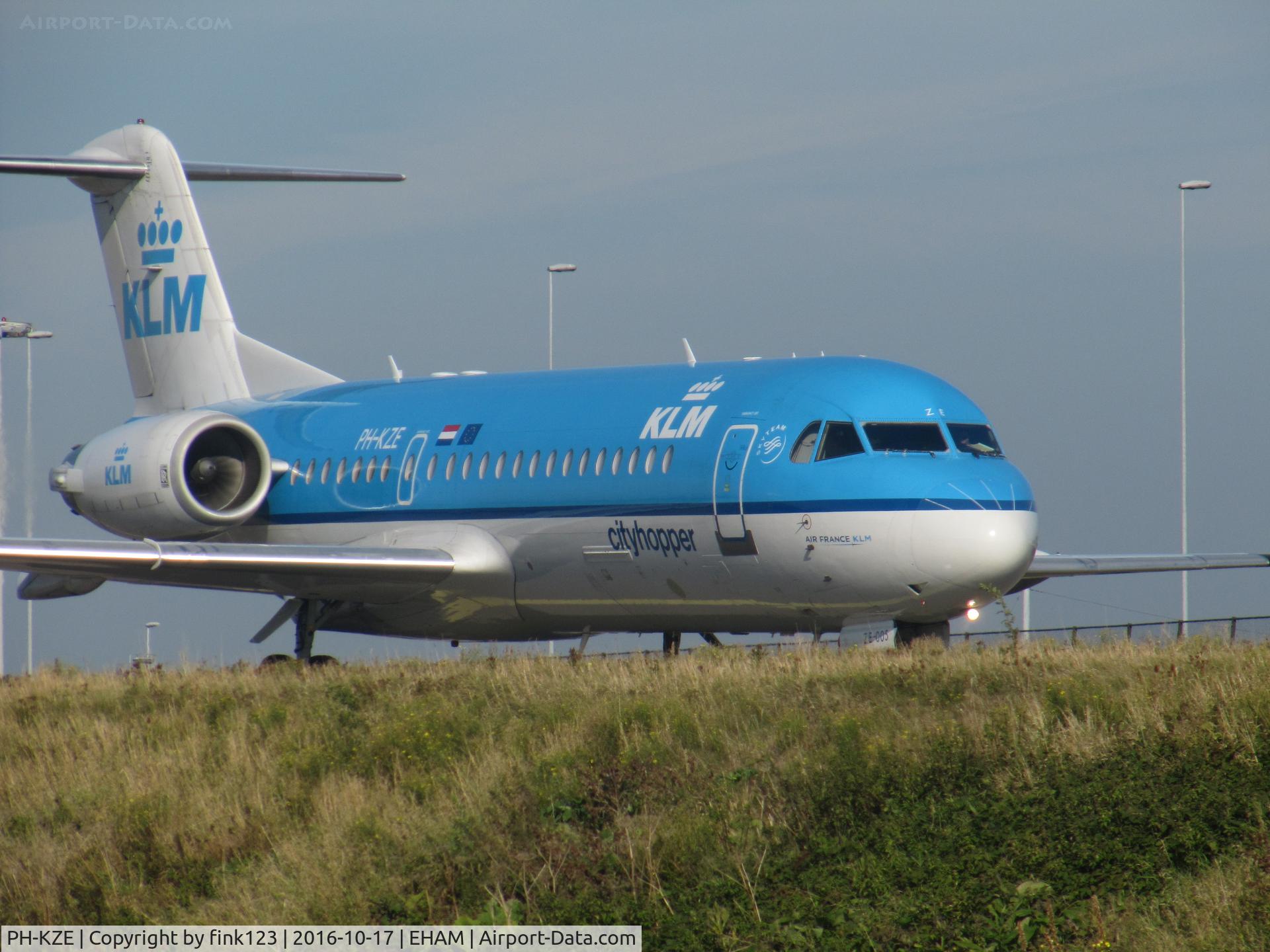PH-KZE, 1996 Fokker 70 (F-28-0070) C/N 11576, KLM FOKKER OVER QUEBEC
