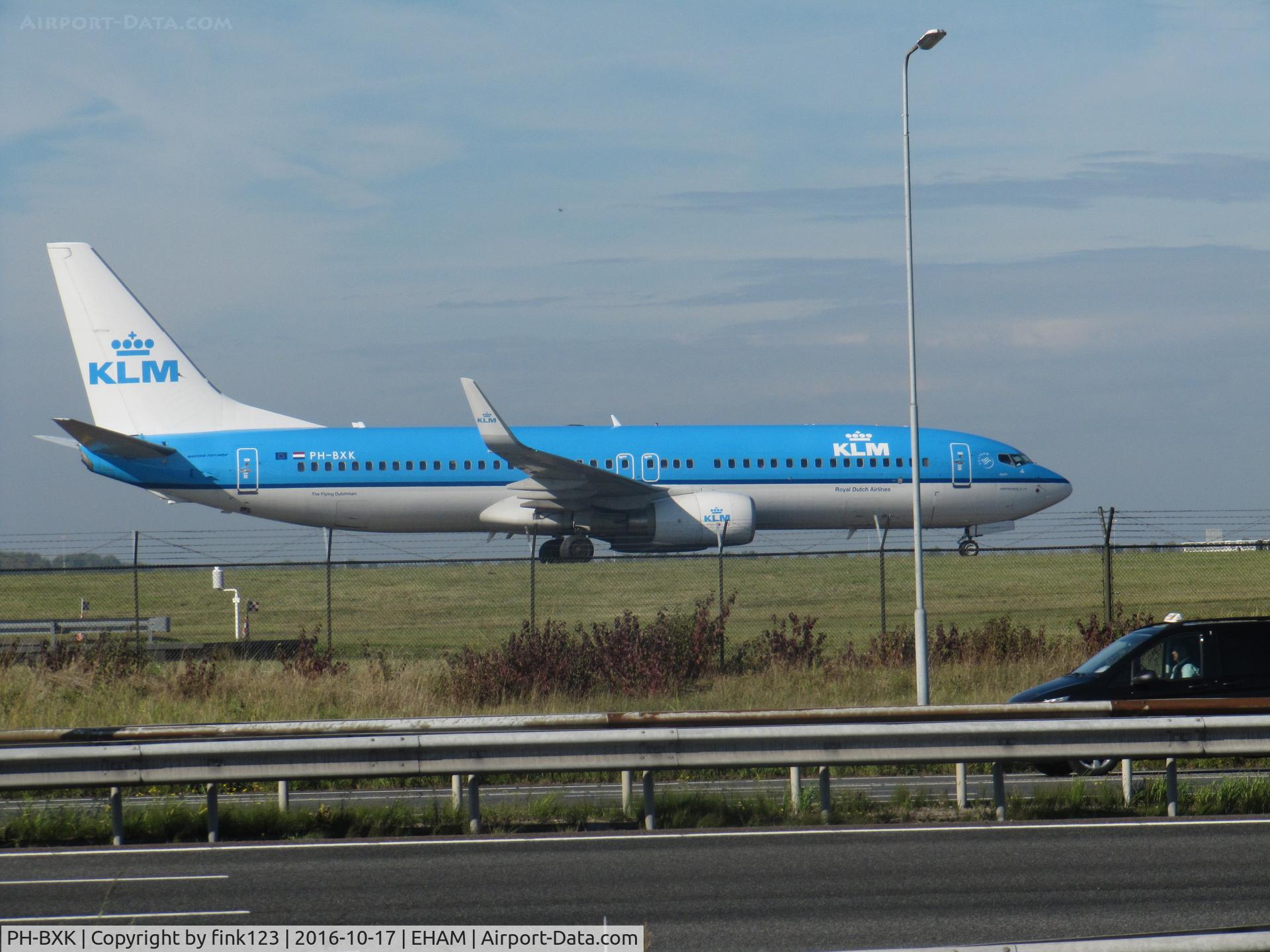PH-BXK, 2000 Boeing 737-8K2 C/N 29598, KLM TAXING