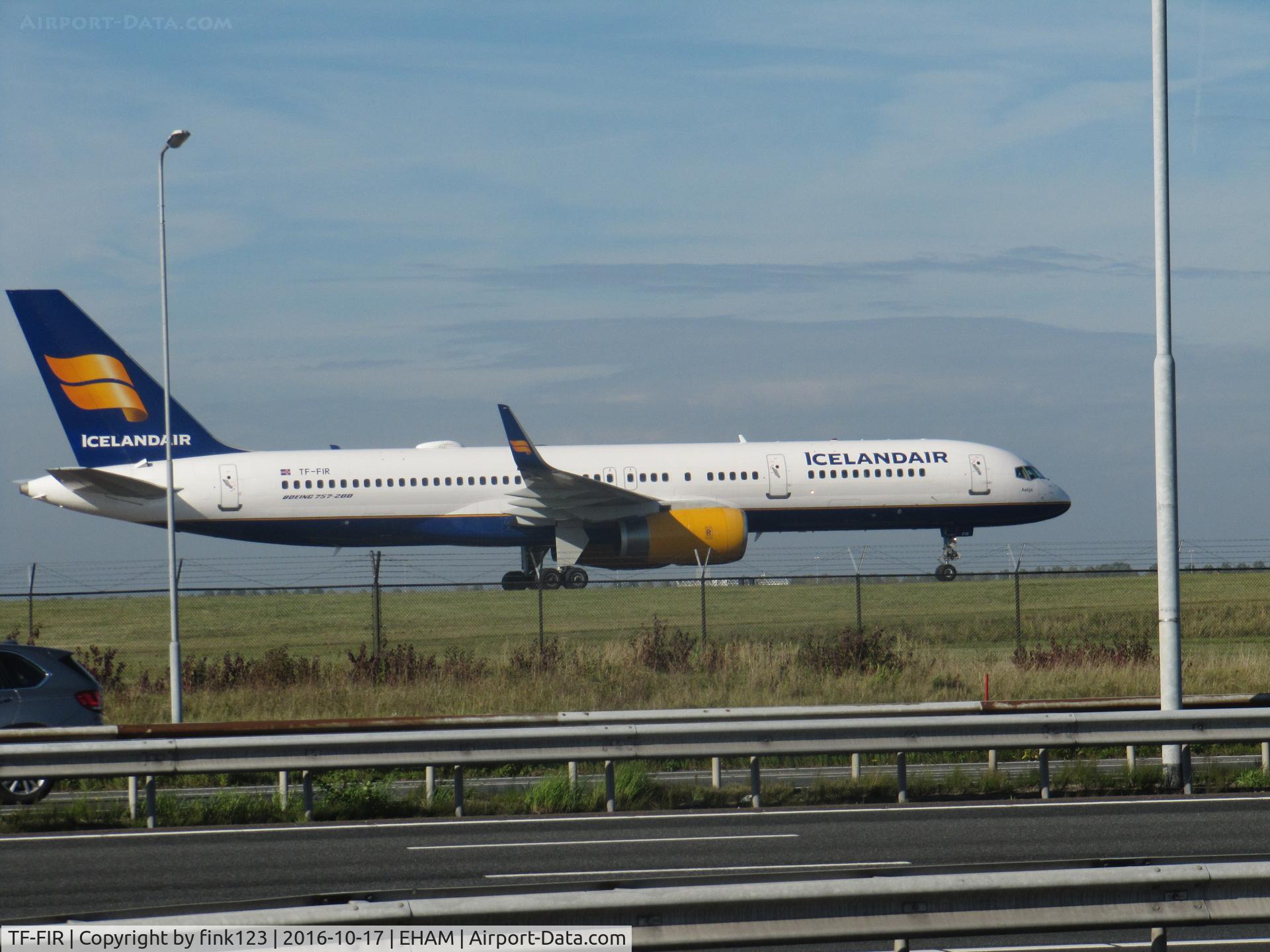 TF-FIR, 1994 Boeing 757-256 C/N 26242, ICELANDAIR TAXING