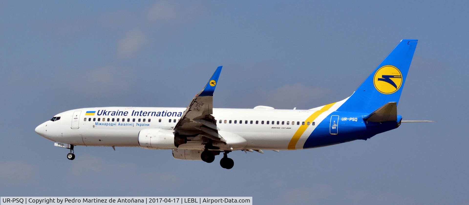 UR-PSQ, 2000 Boeing 737-86N C/N 28620, El Prat  -  Barcelona  -  España