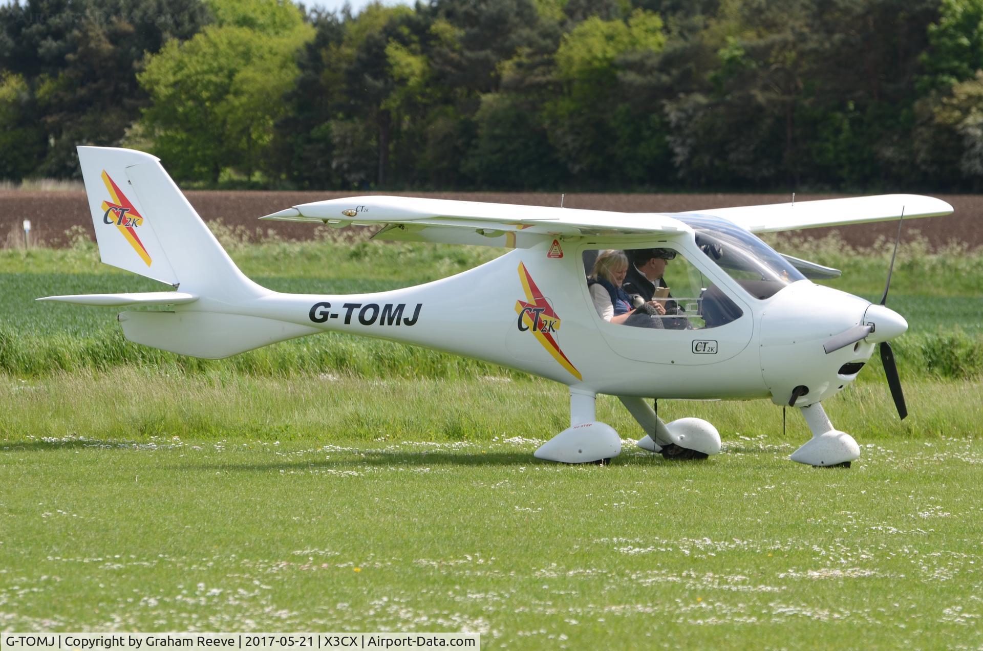 G-TOMJ, 2003 Flight Design CT2K C/N 7975, Just landed at Northrepps.