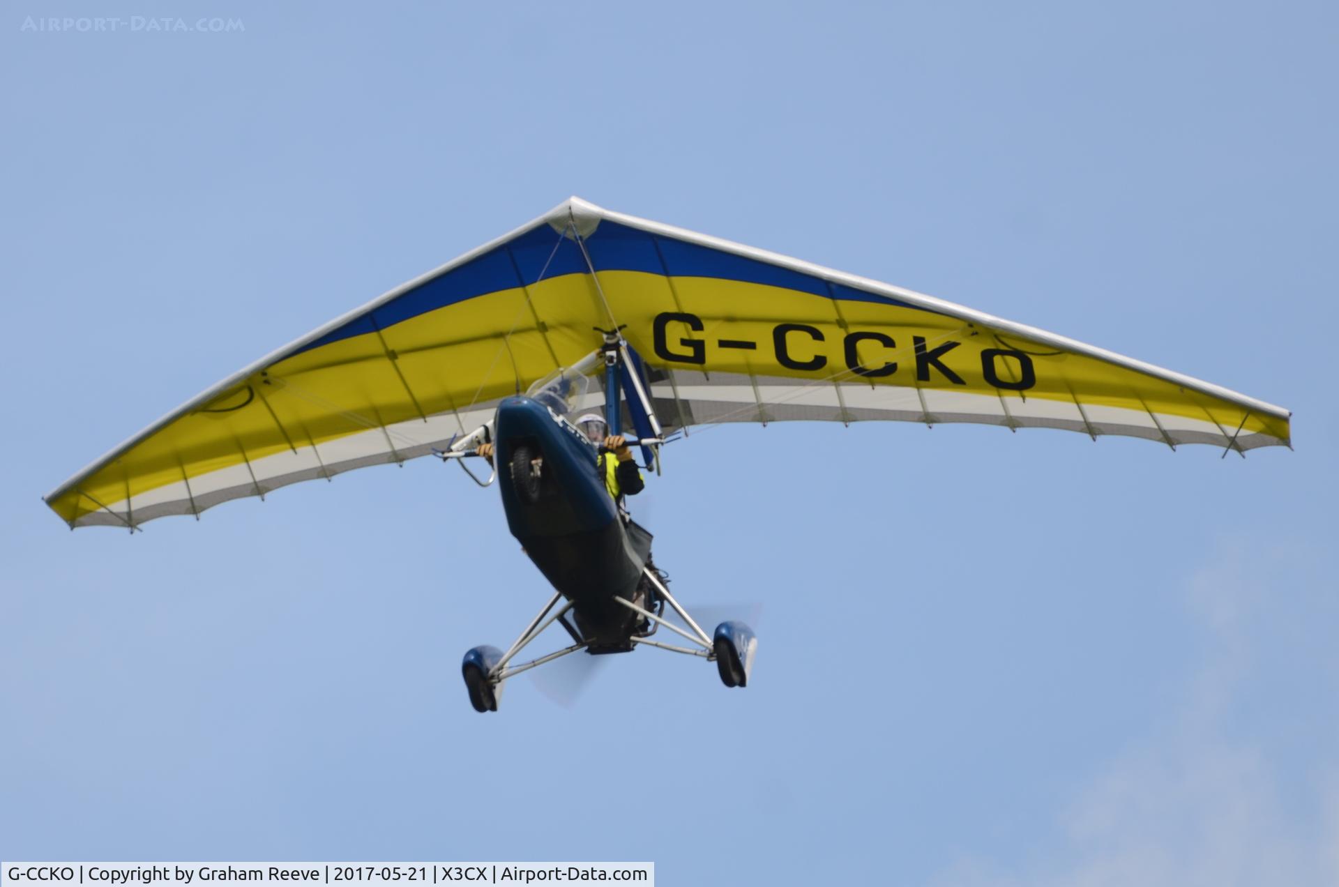 G-CCKO, 2003 Mainair Pegasus Quik C/N 7982, Departing from Northrepps.