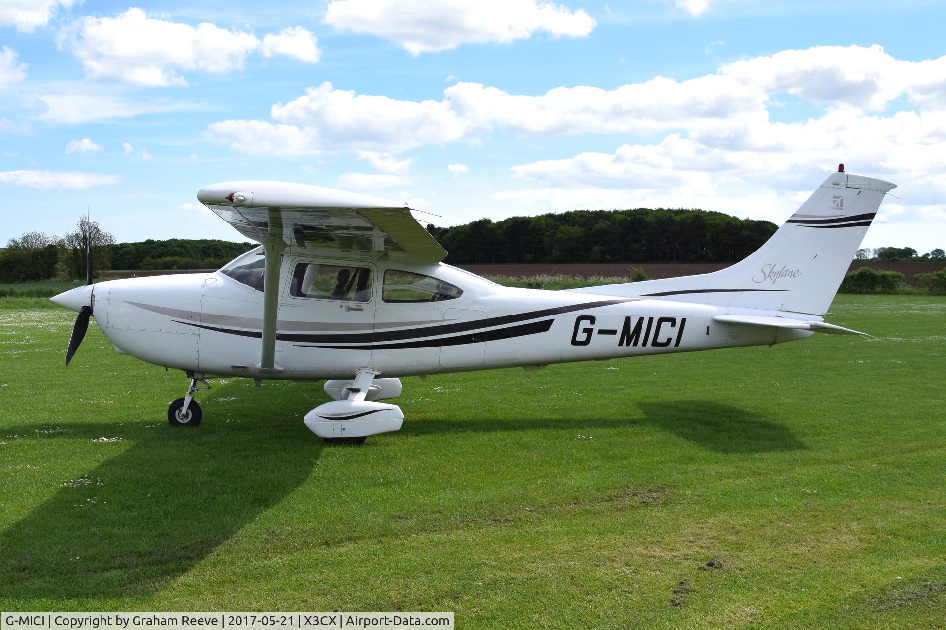 G-MICI, 1999 Cessna 182S Skylane C/N 182-80546, Parked at Northrepps.