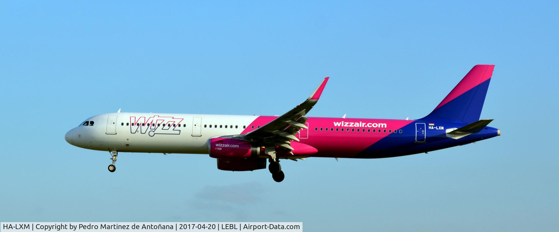 HA-LXM, 2017 Airbus A321-231 C/N 7528, El Prat  -  Barcelona  -  España