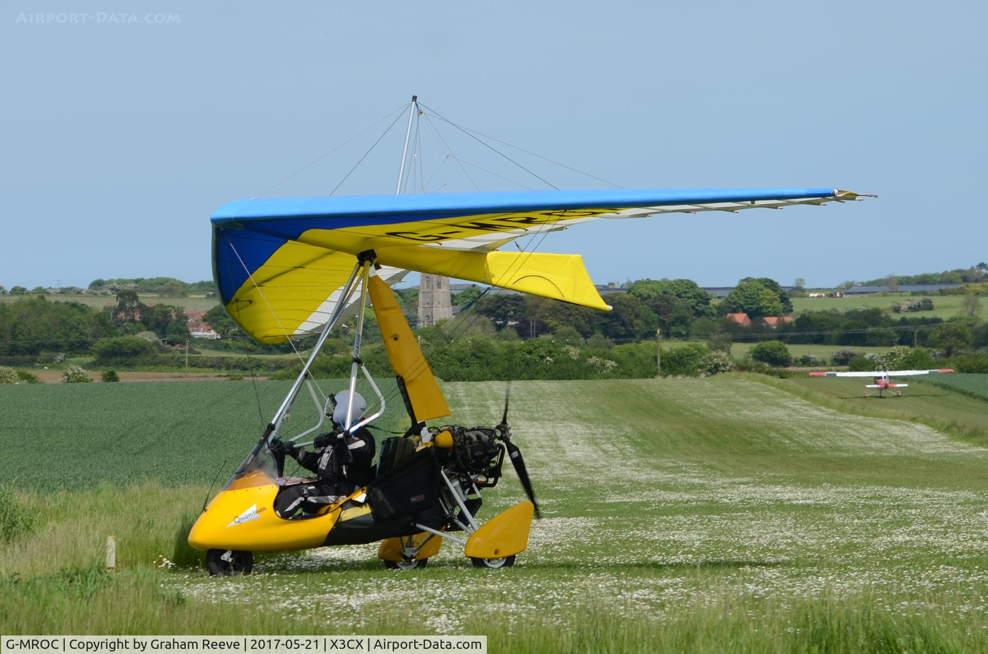 G-MROC, 1999 Pegasus Quantum 15-912 C/N 7498, Just landed at Northrepps.