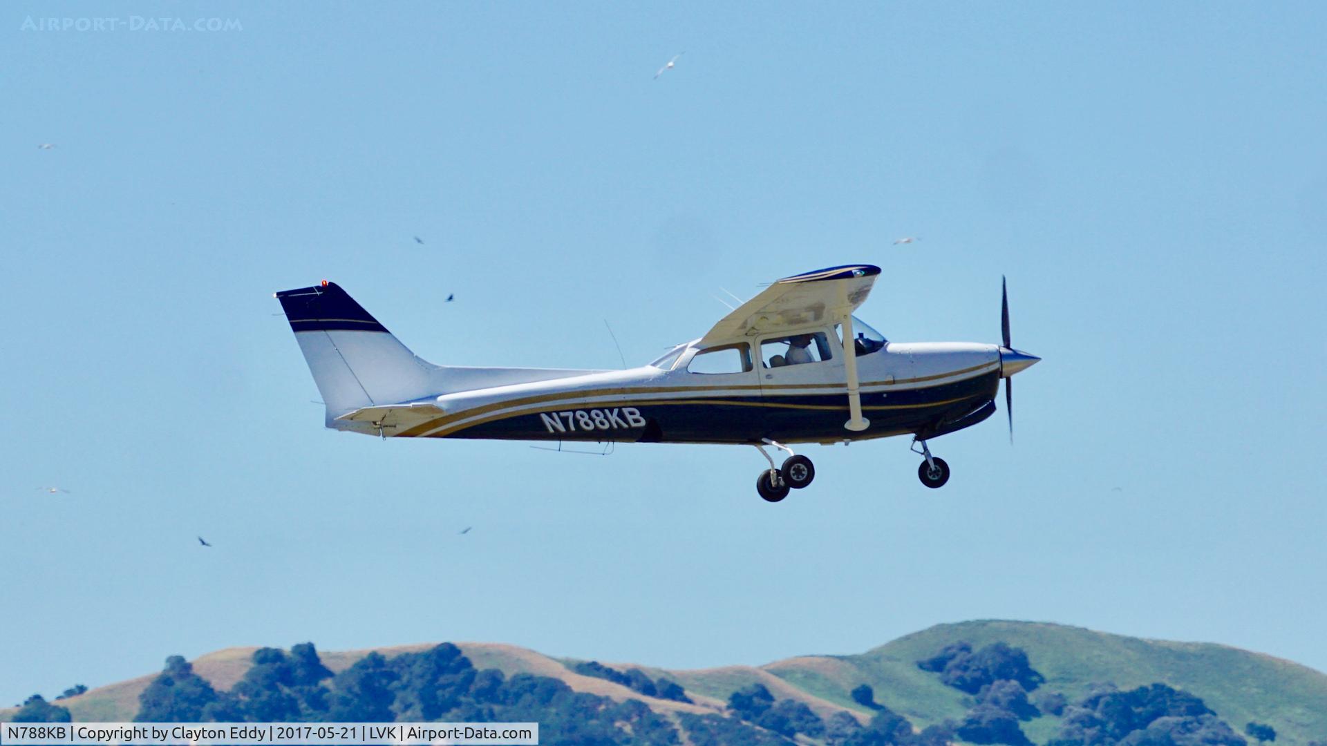 N788KB, 1980 Cessna 172RG Cutlass RG C/N 172RG0674, Livermore Airport California 2017