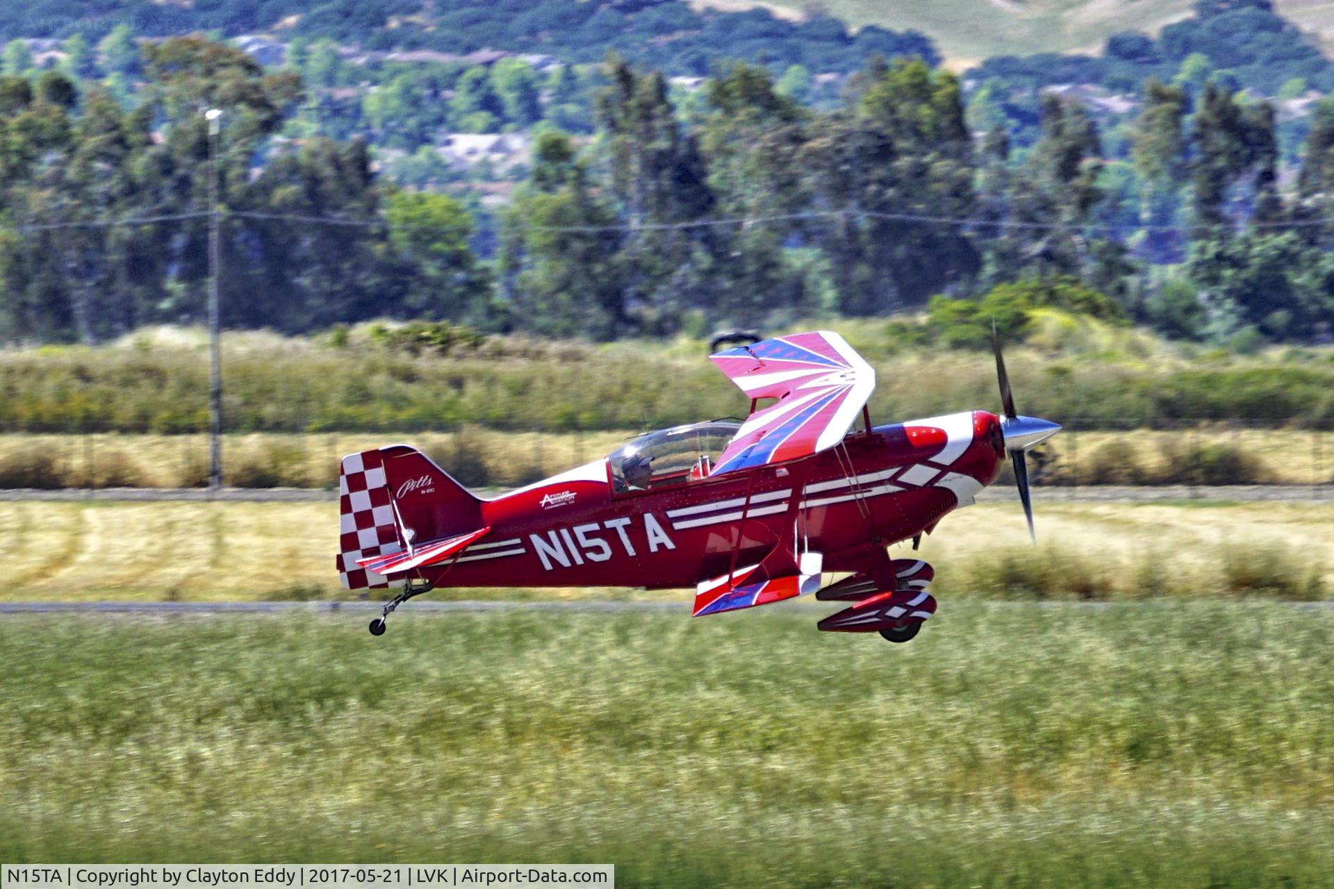 N15TA, 2001 Aviat Pitts S-2C Special C/N 6045, Livermore Airport California 2017.