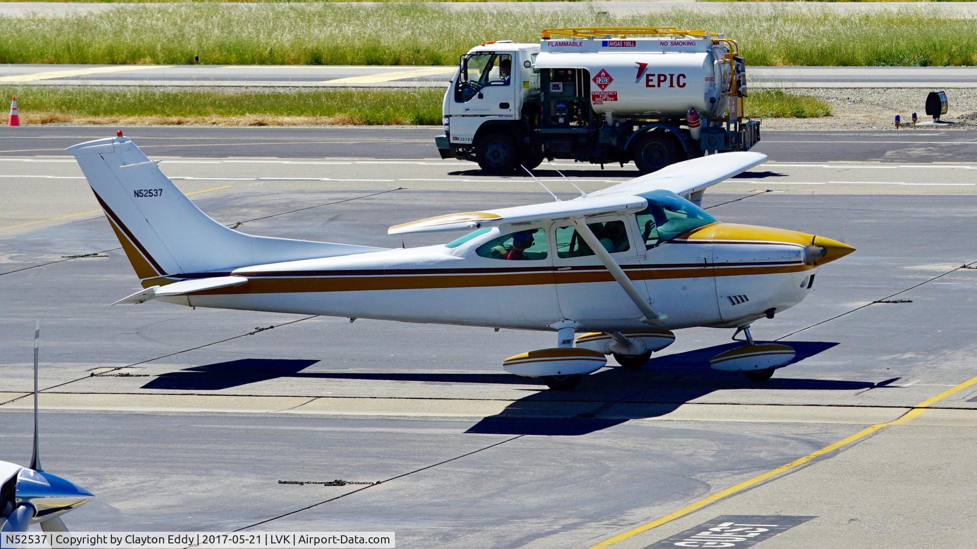 N52537, 1973 Cessna 182P Skylane C/N 18262662, Livermore Airport California 2017.
