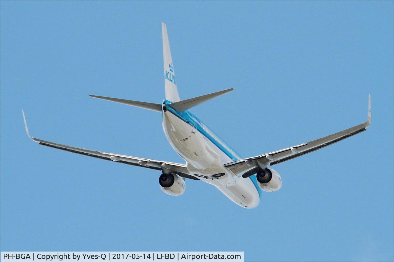 PH-BGA, 2008 Boeing 737-8K2 C/N 37593, Boeing 737-8K2, Take off rwy 05, Bordeaux-Mérignac airport (LFBD-BOD)