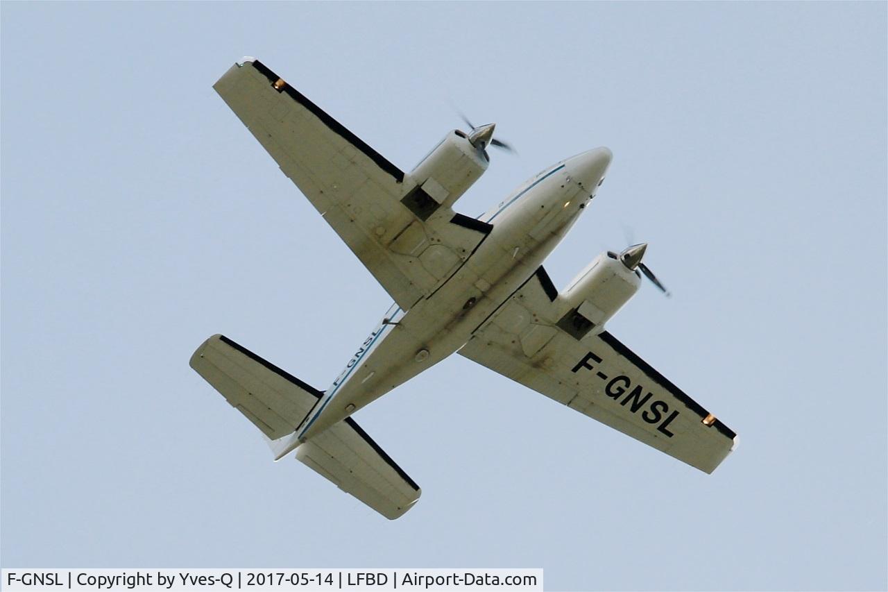 F-GNSL, 2001 Beech 58 Baron C/N TH-2006, Beech 58 Baron, Take off rwy 05, Bordeaux-Mérignac airport (LFBD-BOD)