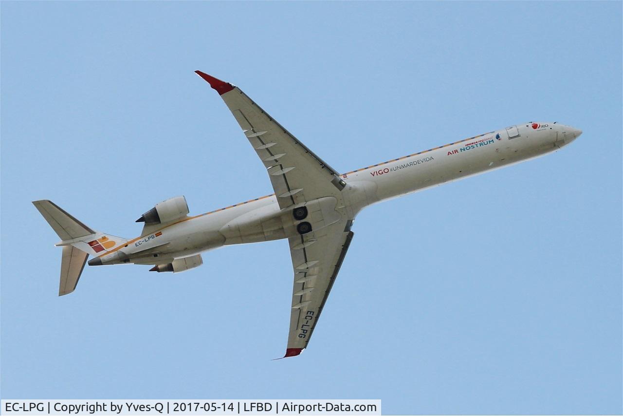 EC-LPG, 2011 Bombardier CRJ-1000ER NG (CL-600-2E25) C/N 19021, Bombardier CRJ-1000ER NG, Take off rwy 05, Bordeaux-Mérignac airport (LFBD-BOD)