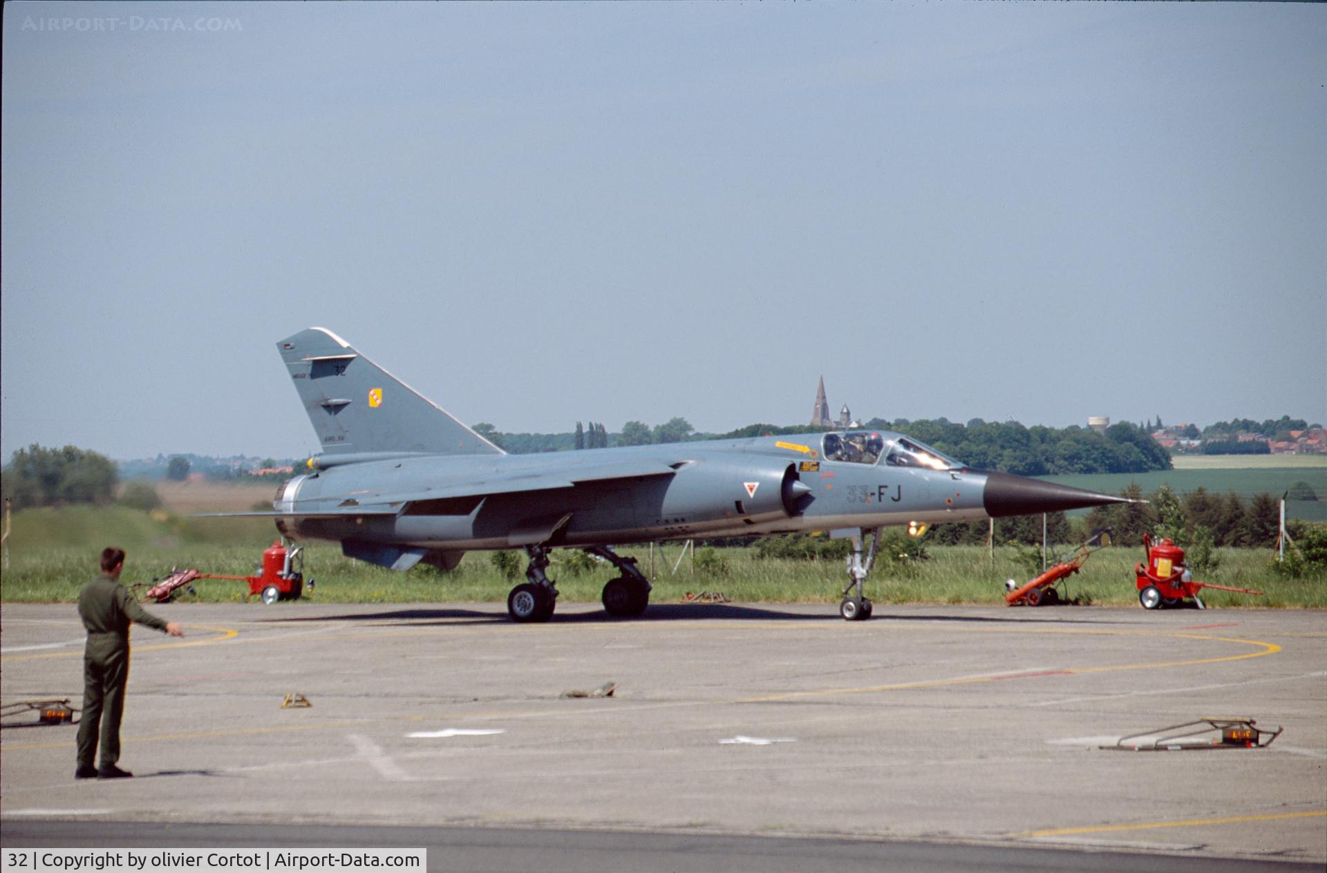 32, Dassault Mirage F.1C C/N 32, Reims airshow 1997