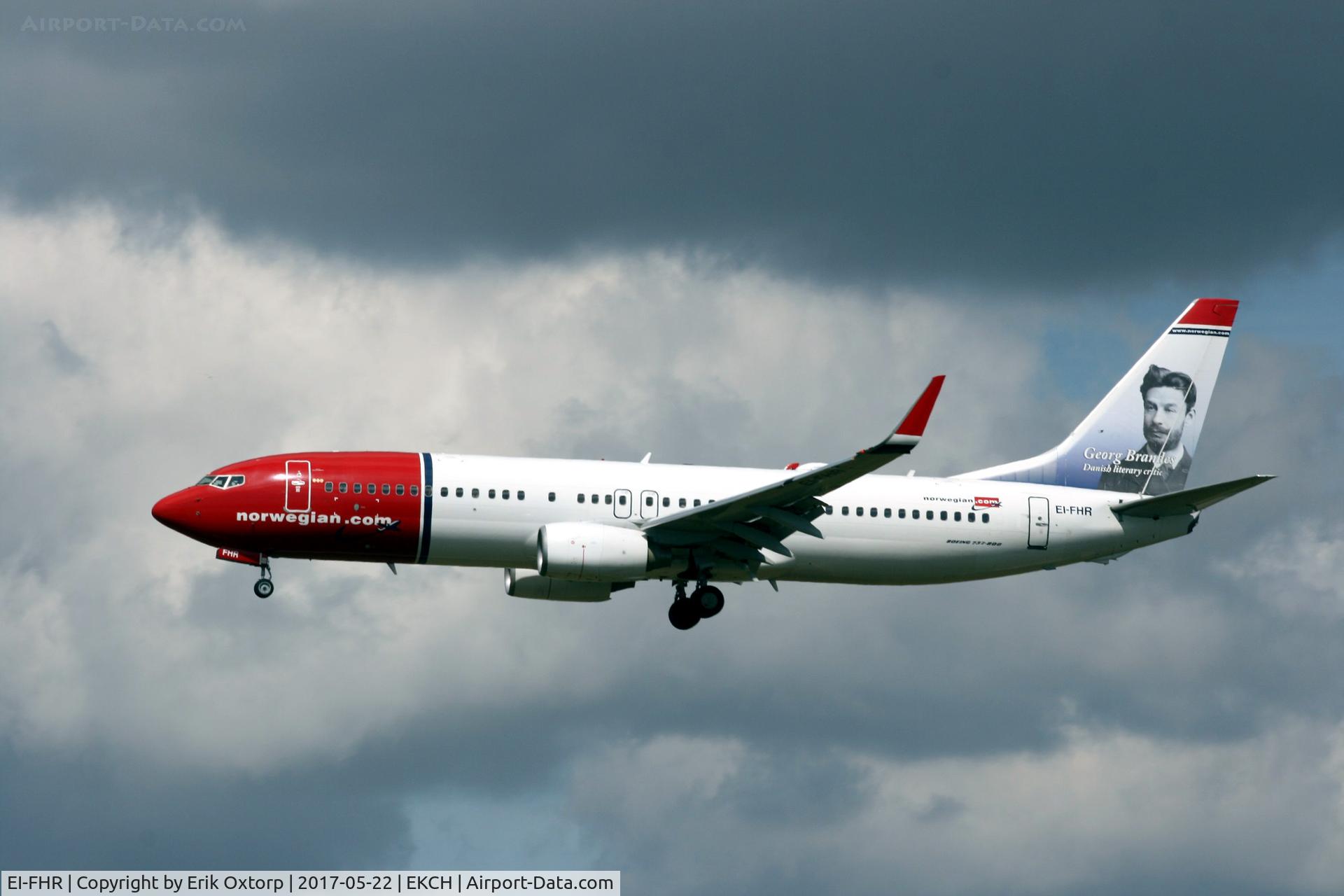 EI-FHR, 2010 Boeing 737-8JP C/N 39045, EI-FHR landing 22L