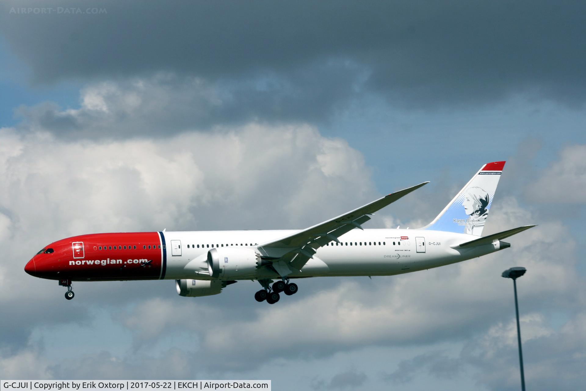 G-CJUI, 2017 Boeing 787-9 Dreamliner C/N 38891, G-CJUI landing rw 22L