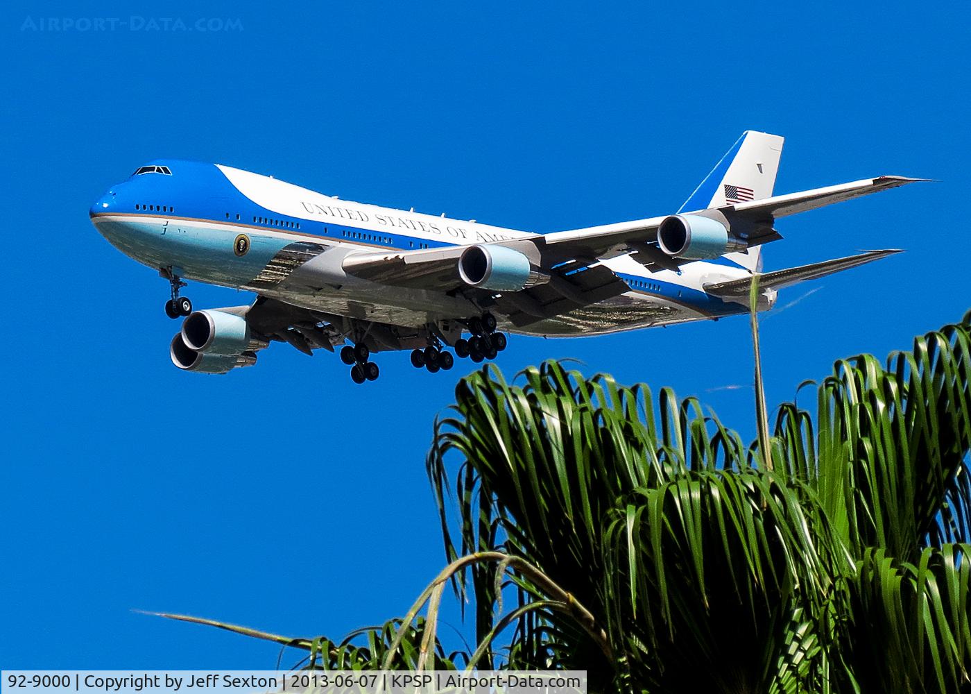 92-9000, 1987 Boeing VC-25A (747-2G4B) C/N 23825, Palm Springs Approach