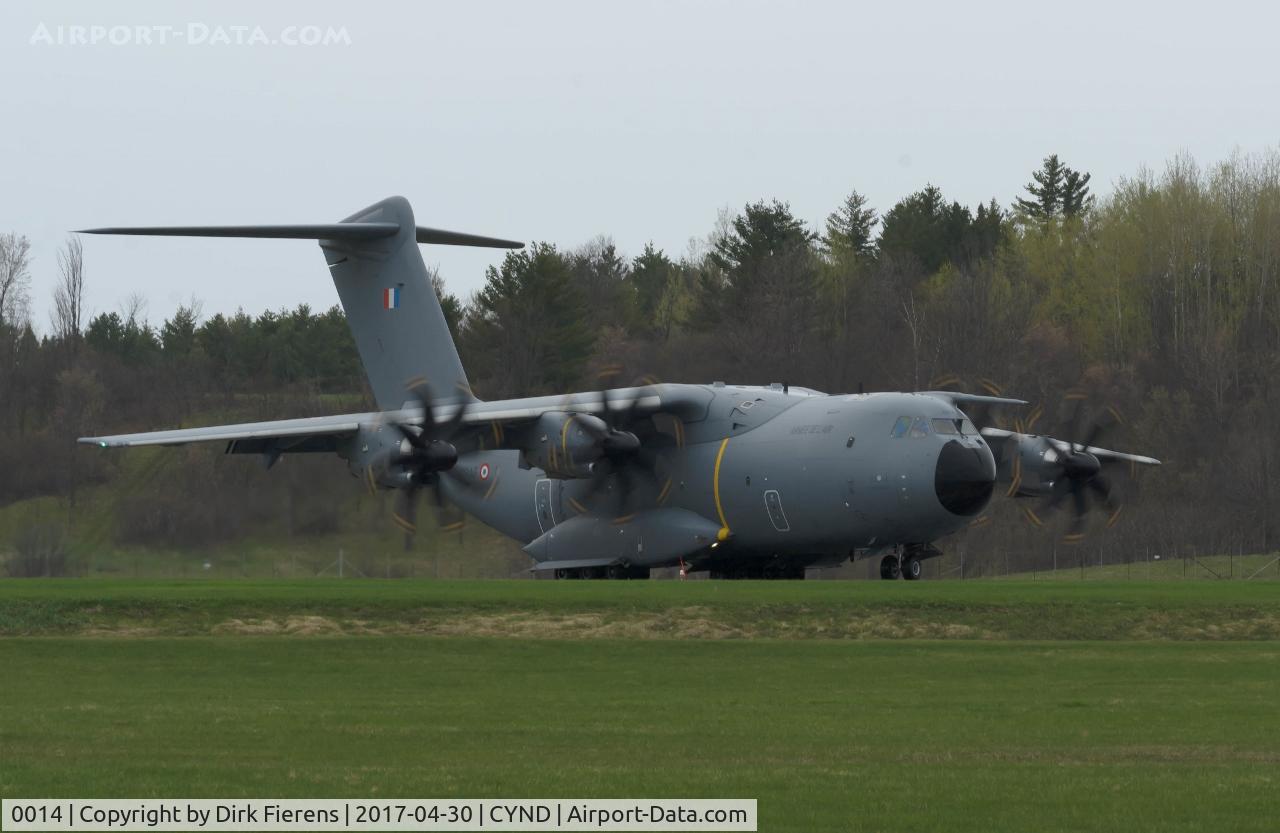 0014, 2014 Airbus A400M Atlas C/N 014, Stopping in a short landing.