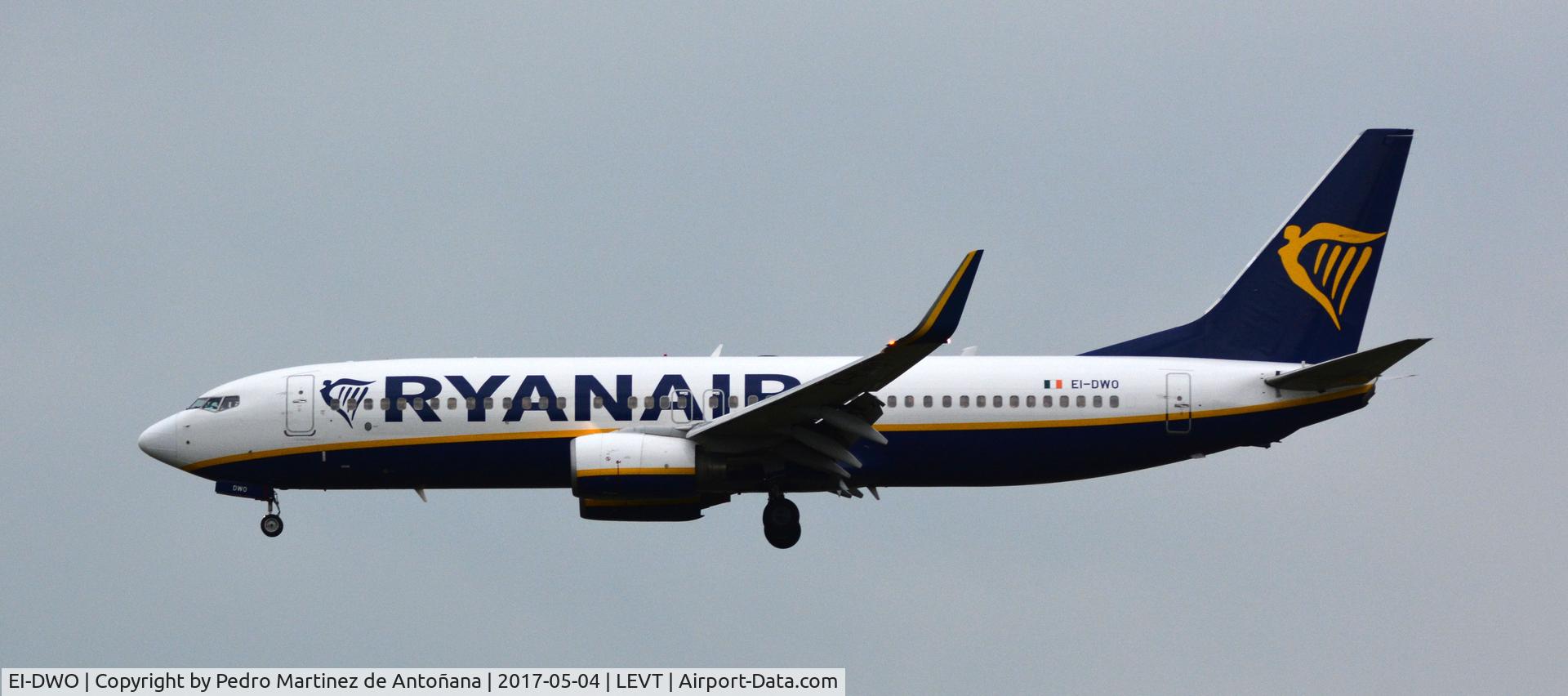 EI-DWO, 2007 Boeing 737-8AS C/N 36079, Foronda - Vitoria-Gasteiz - España