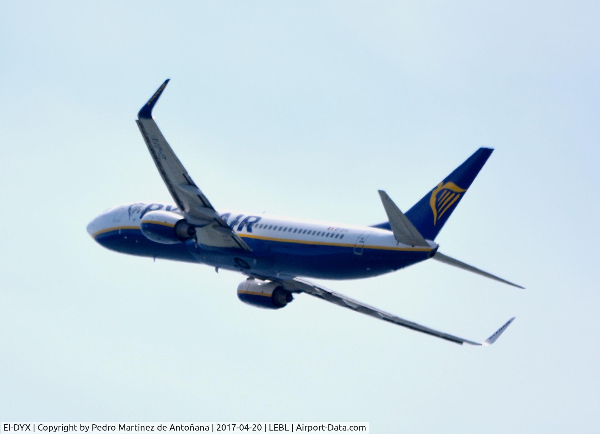 EI-DYX, 2008 Boeing 737-8AS C/N 37517, El Prat  -  Barcelona  -  España