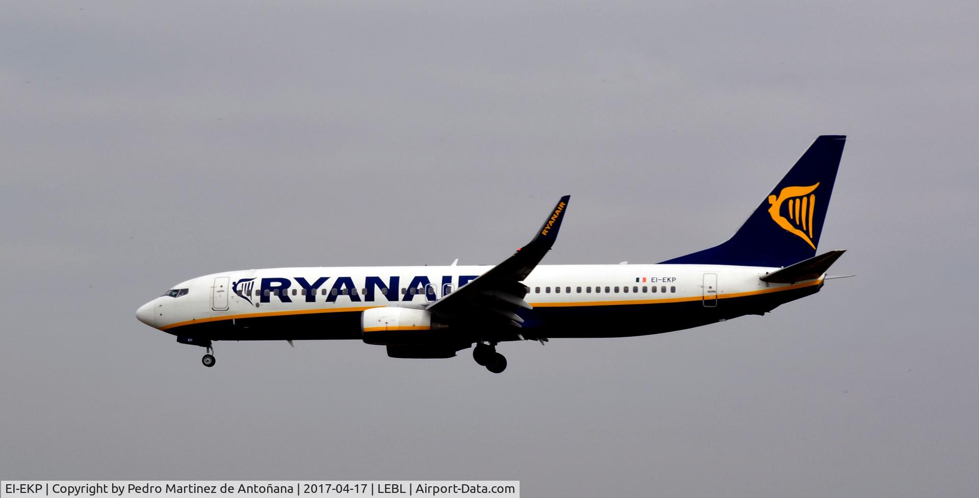 EI-EKP, 2010 Boeing 737-8AS C/N 35028, El Prat  -  Barcelona  -  España