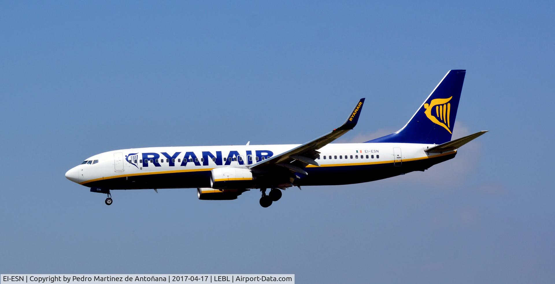 EI-ESN, 2011 Boeing 737-8AS C/N 34991, El Prat  -  Barcelona  -  España