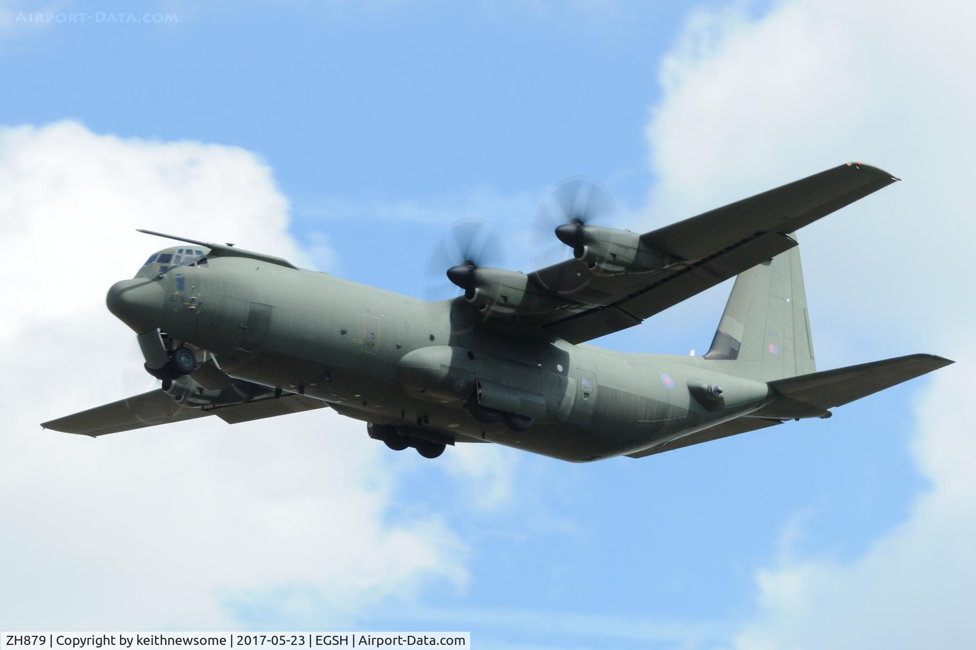 ZH879, 1998 Lockheed Martin C-130J-30 Hercules C.4 C/N 382-5463, One low pass.