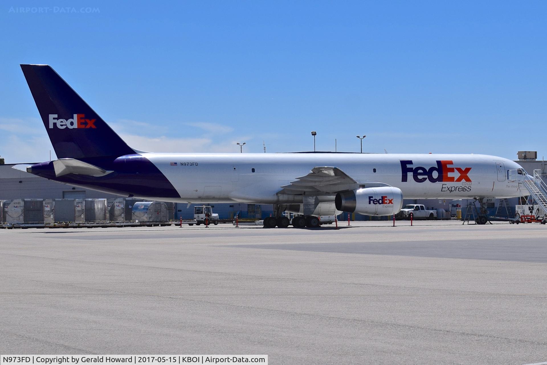 N973FD, 1992 Boeing 757-2Y0/F C/N 26151, Parked on the FedEx ramp.