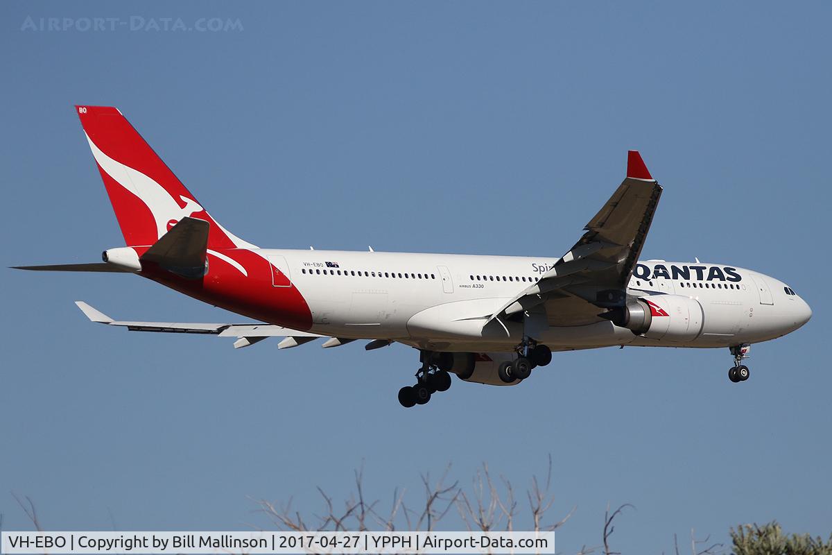 VH-EBO, 2010 Airbus A330-202 C/N 1169, FINALS
