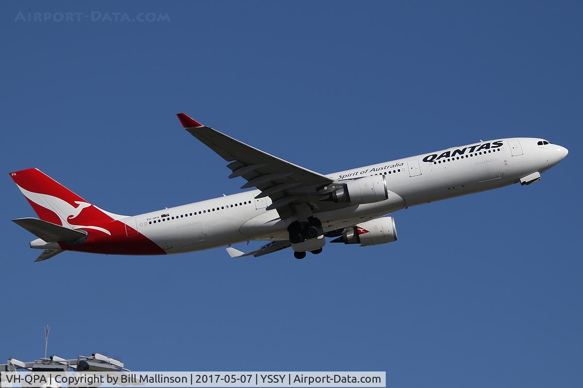 VH-QPA, 2003 Airbus A330-303 C/N 0553, OFF FROM 34l