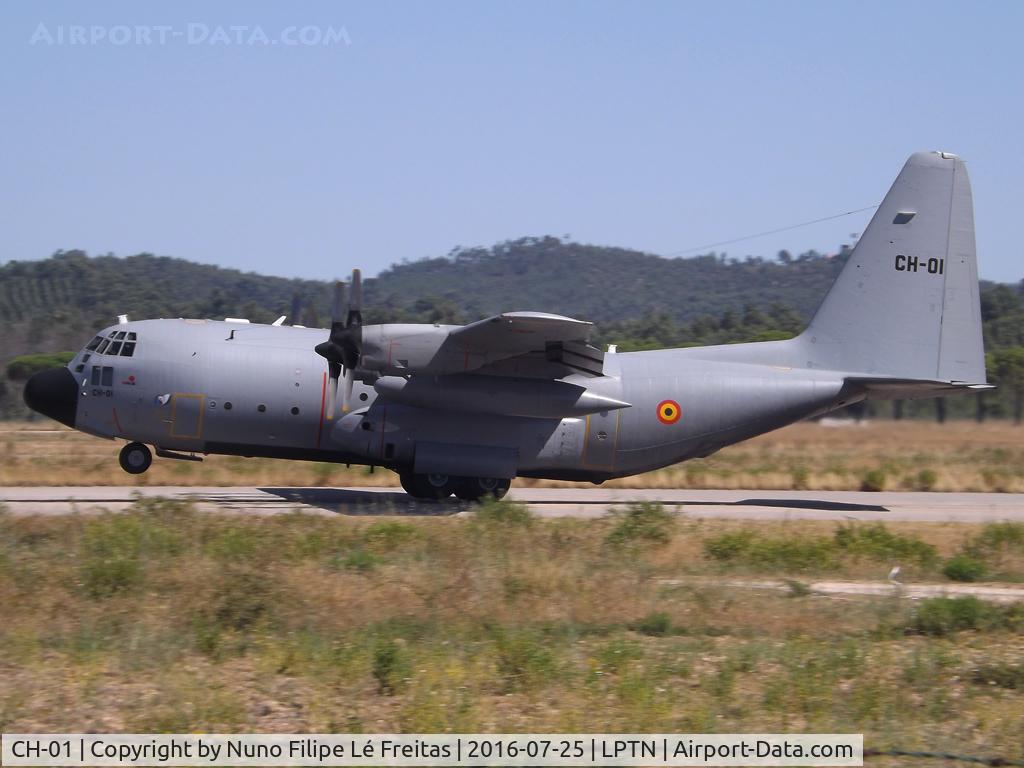 CH-01, 1971 Lockheed C-130H Hercules C/N 382-4455, Taking-off.