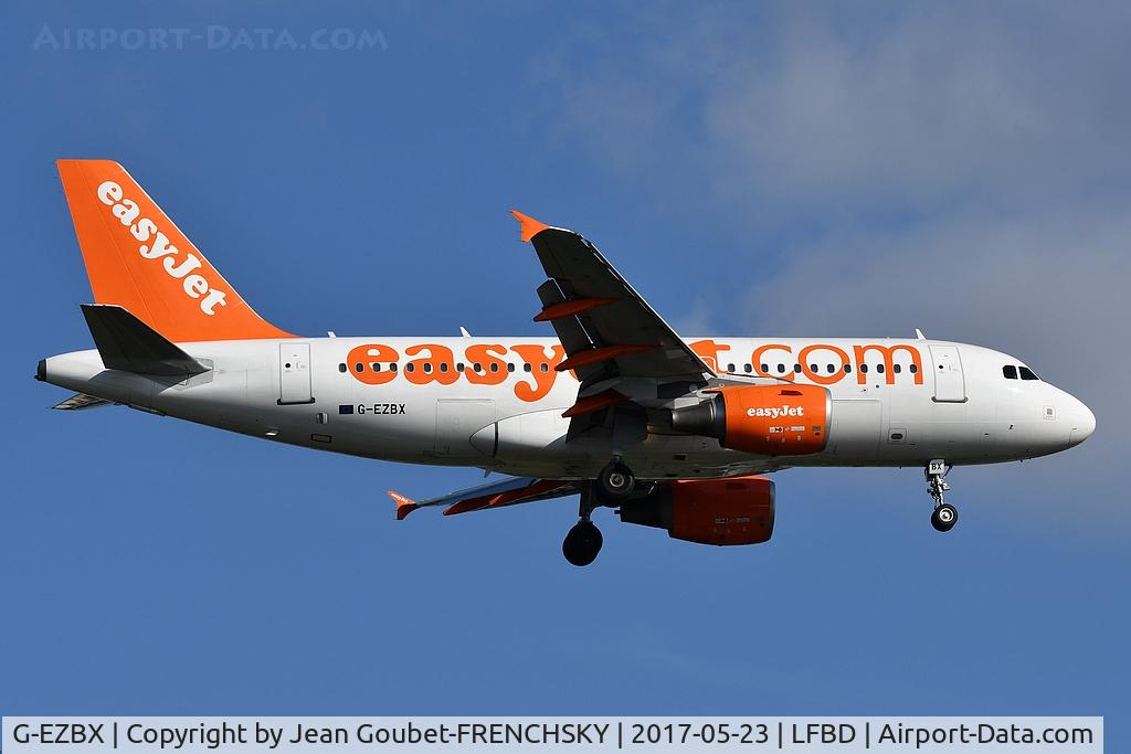 G-EZBX, 2007 Airbus A319-111 C/N 3137, U24114 from Venice landing runway 23
