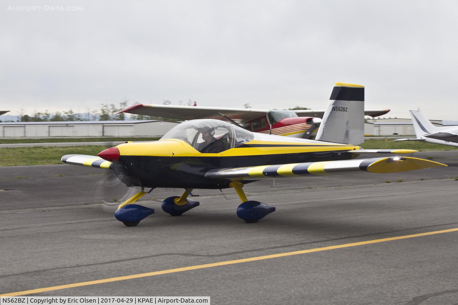 N562BZ, 2014 Vans RV-12 C/N 120628, Vans RV-12 taxing by at Paine Field