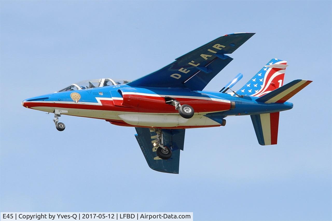 E45, Dassault-Dornier Alpha Jet E C/N E45, Dassault-Dornier Alpha Jet E (F-TETF), Leader of Patrouille de France 2017, On final rwy 23, Bordeaux-Mérignac Air Base 106 (LFBD-BOD)