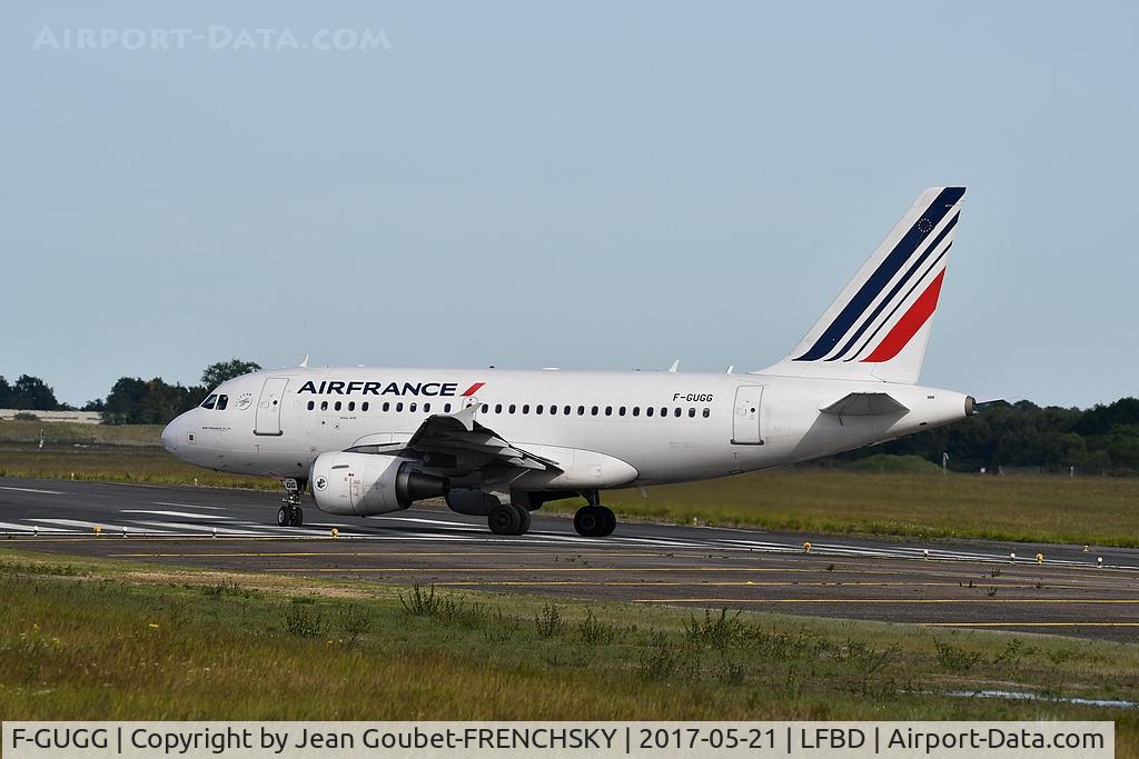F-GUGG, 2004 Airbus A318-111 C/N 2317, ready to take off runway 11