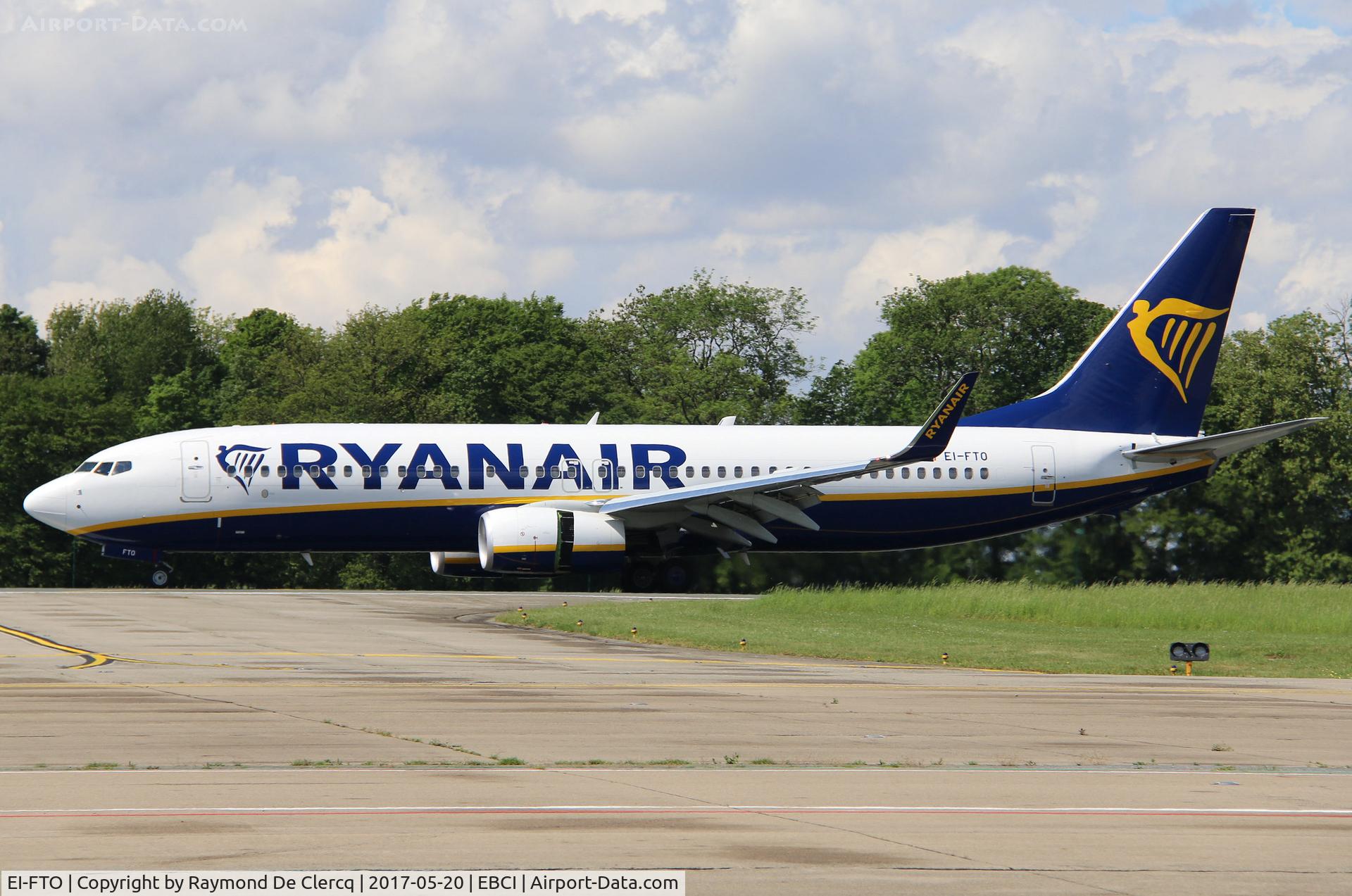 EI-FTO, 2016 Boeing 737-8AS C/N 44765, Landing at Gosselies.