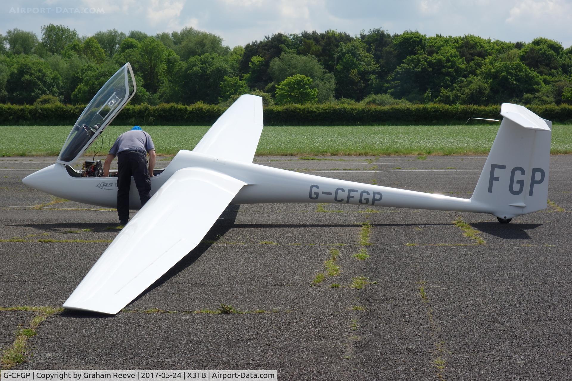 G-CFGP, Schleicher ASW-19 C/N 19121, Parked at Nibenham.