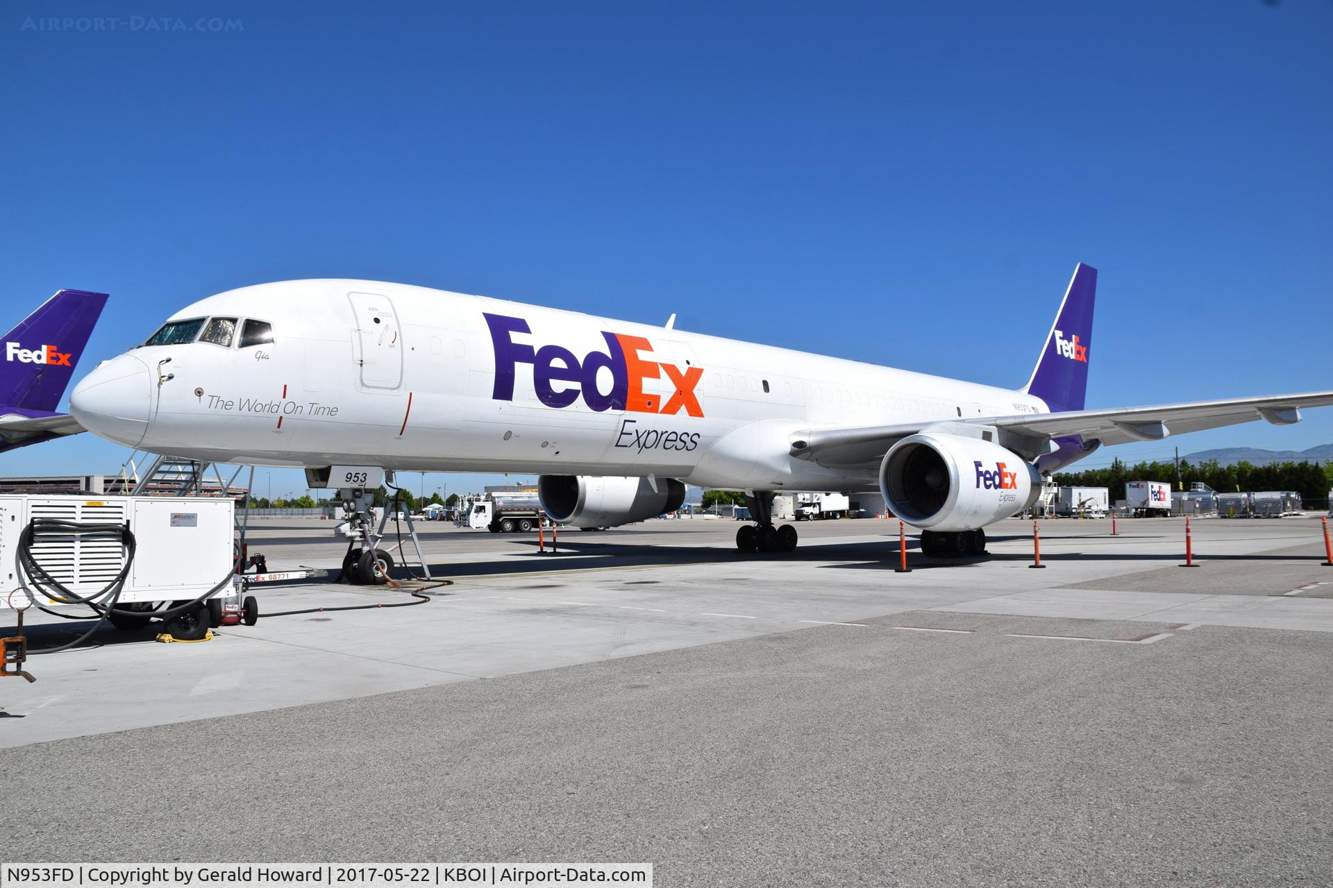 N953FD, 1997 Boeing 757-236 C/N 28667, Parked on the FedEx ramp.