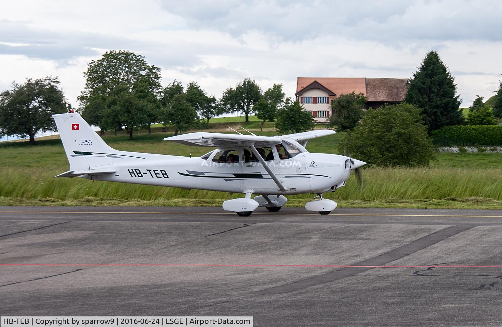 HB-TEB, 2003 Cessna 172R C/N 17281147, At Ecuvillens/LSGE