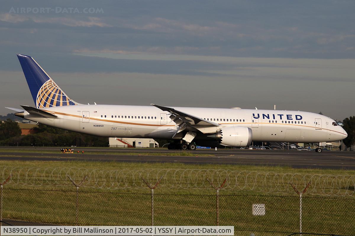 N38950, 2014 Boeing 787-9 Dreamliner Dreamliner C/N 36401, IN ON 34L