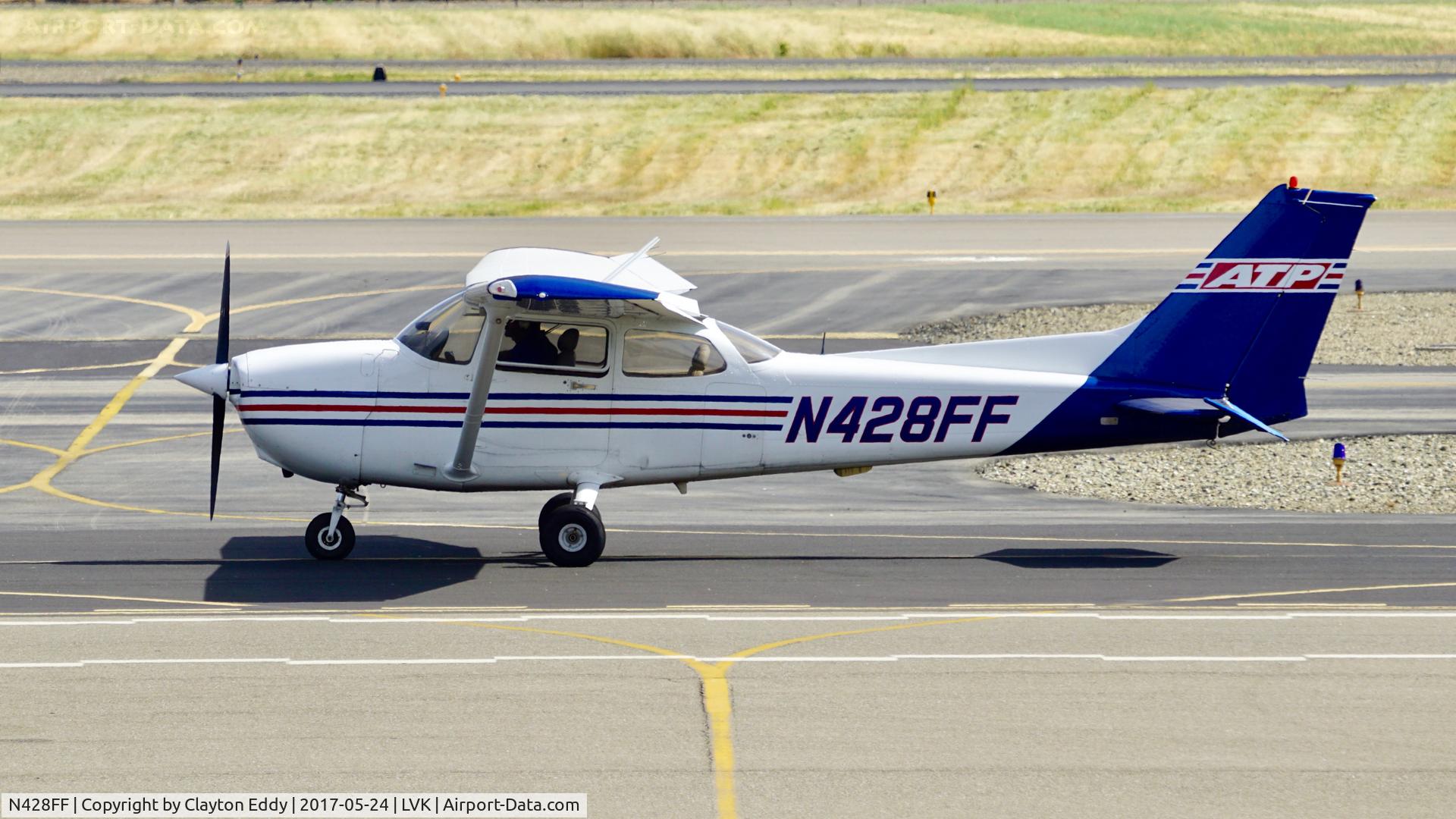 N428FF, 2004 Cessna 172R C/N 17281228, Livermore Airport California. 2017.