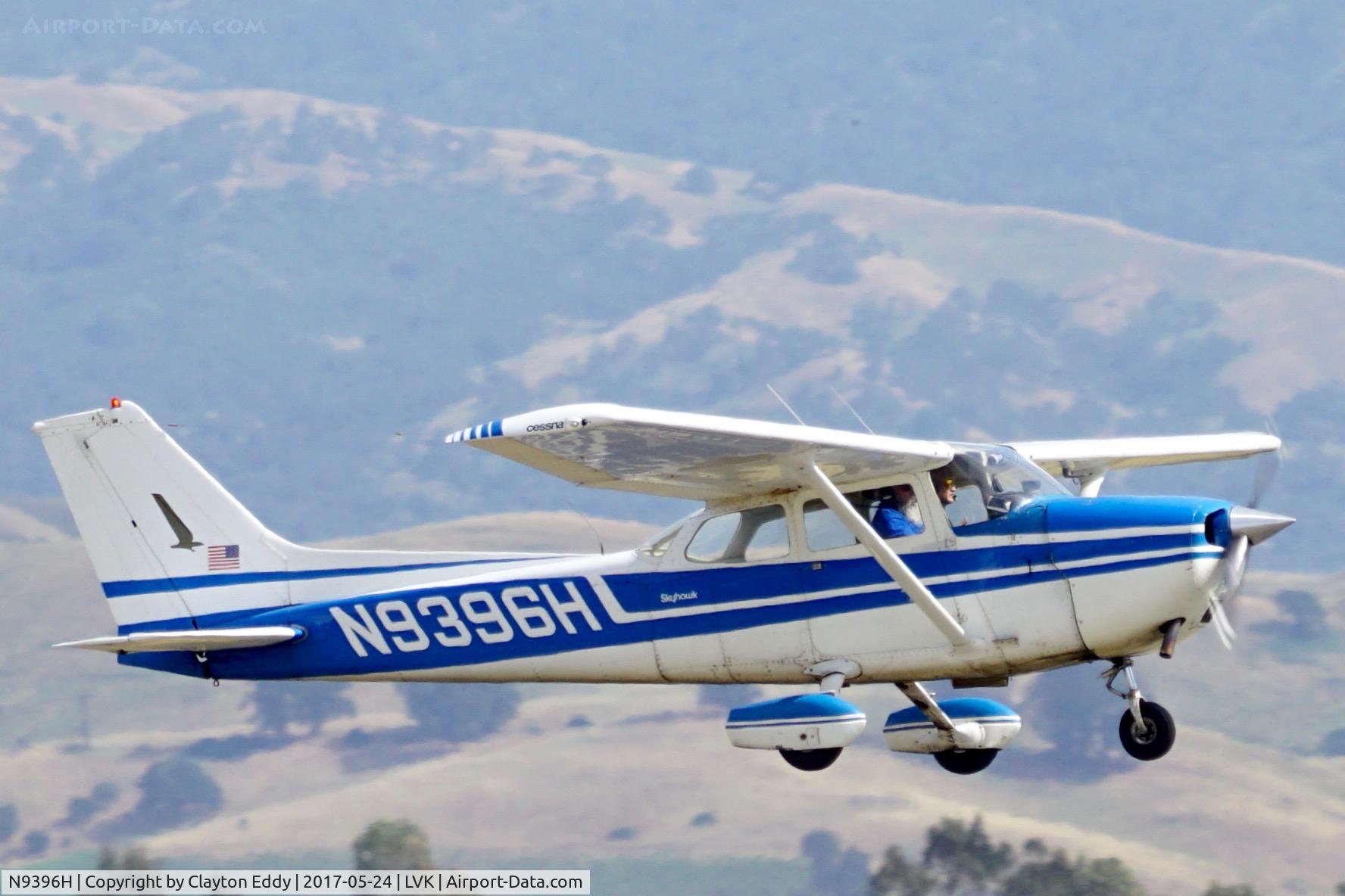 N9396H, 1975 Cessna 172M C/N 17266138, Livermore Airport California 2017.