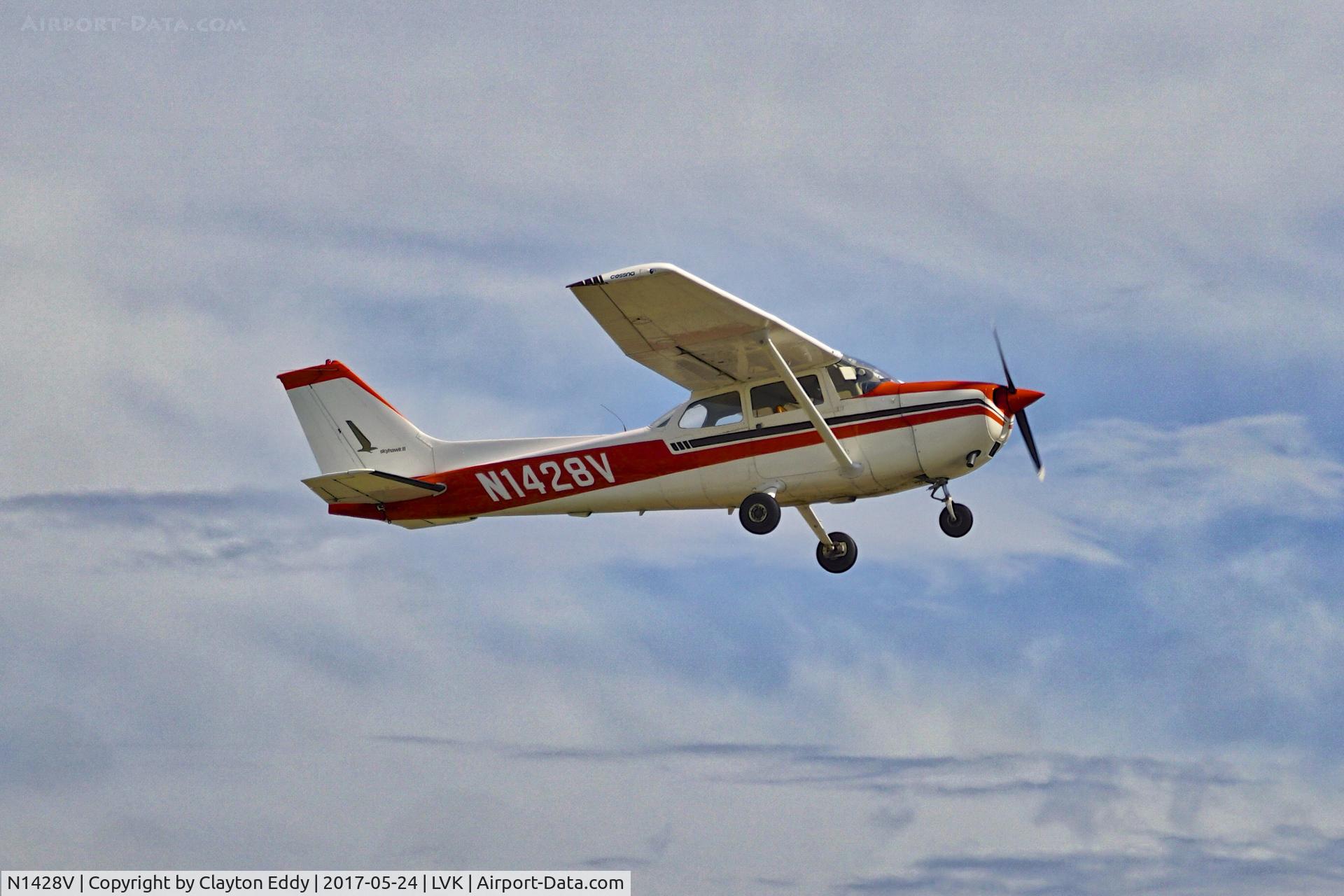 N1428V, 1975 Cessna 172M C/N 17264687, Livermore Airport California 2017.