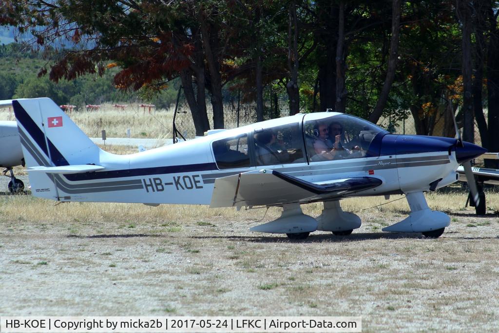 HB-KOE, 2004 Robin DR-400-180 Regent Regent C/N 2569, Taxiing